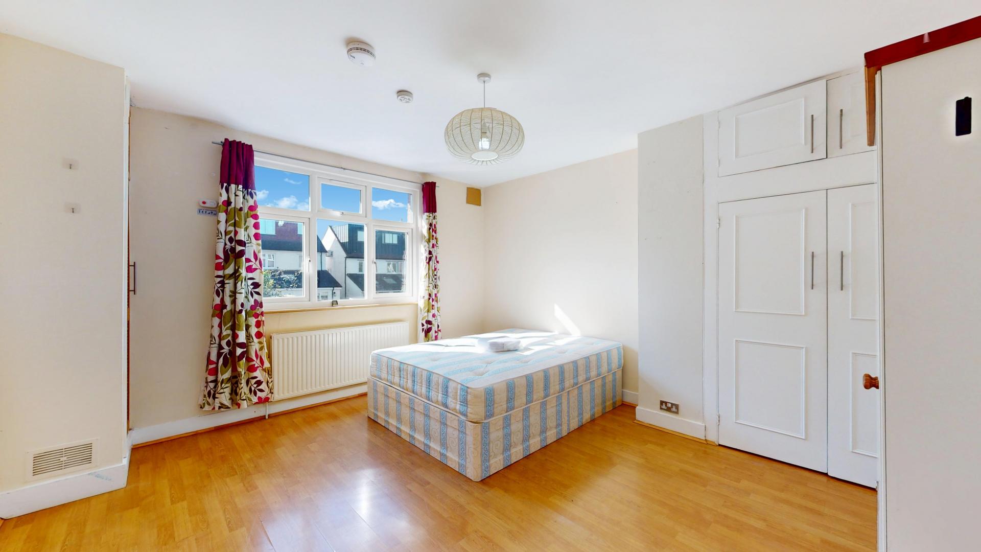 Stunning Sharers Apartment Fleetwood Road, Dollis Hill